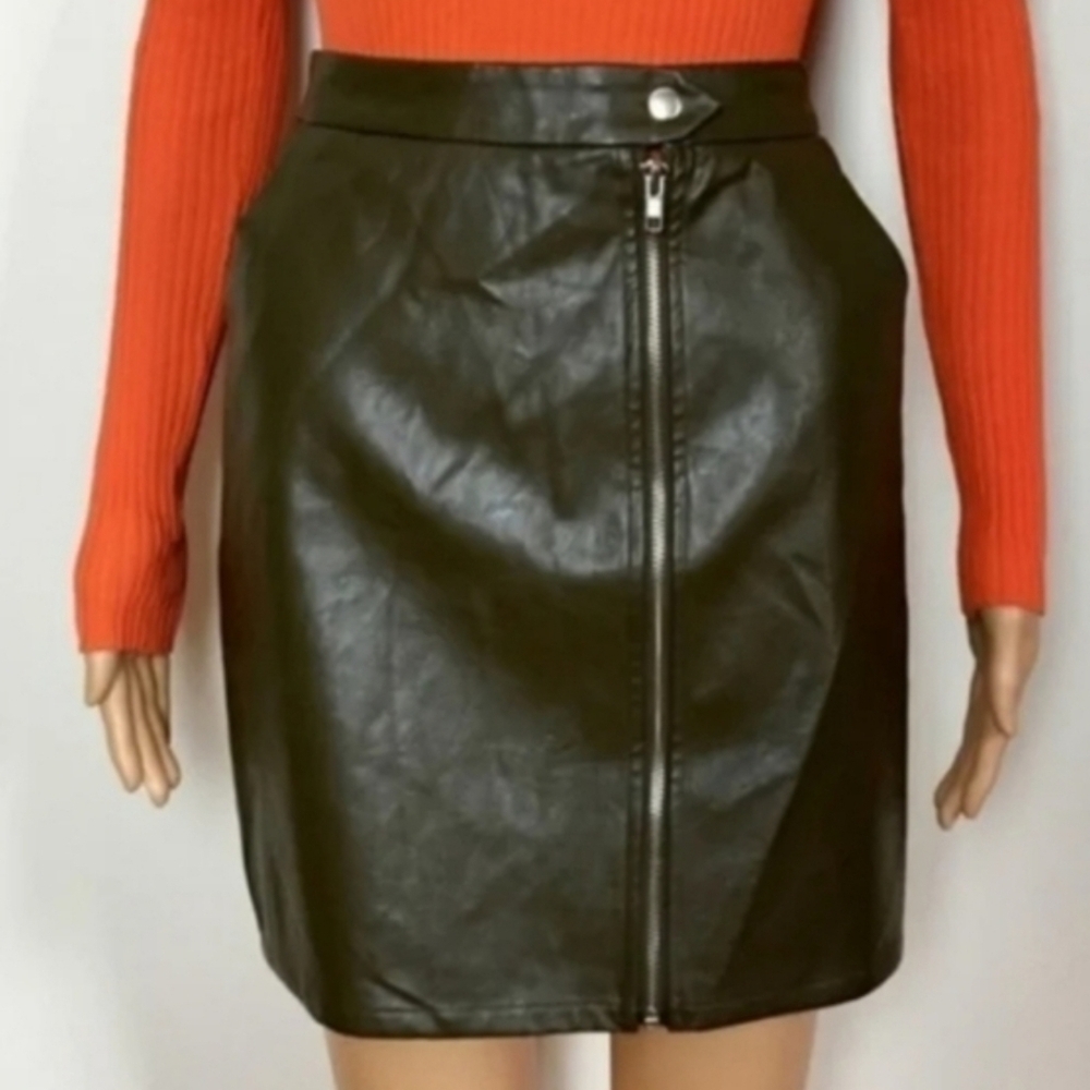 LF SEEK The LABEL green faux leather mini skirt